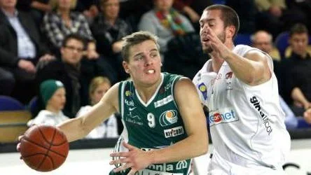 Gustav Nyström utvecklas i en rasande takt och var rent lysande mot Borås. Speciellt minnesvärt var en retur han tog under Borås korg där det kändes som om han lyfte en meter över alla andra spelare. Foto: KURT ENGSTRÖM