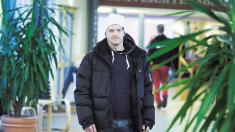 När Martin Brännvall återvände till Boden efter en kort sejour i Skövde började han studera på universitetet. Till sommaren är han färdigutbildad sjukgymnast.