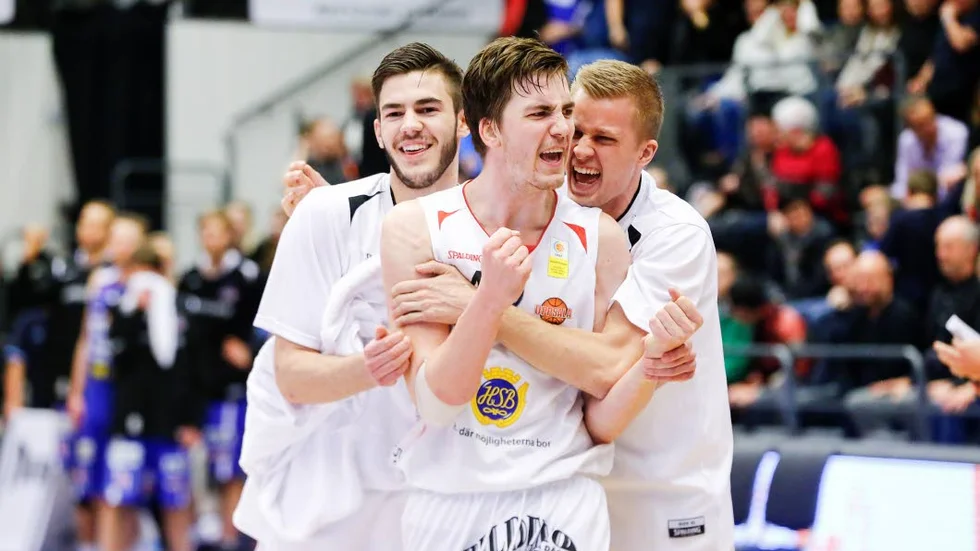 Jättejublet. Alexander Lindqvist och Uppsala skrällde i den första kvartsfinalen.