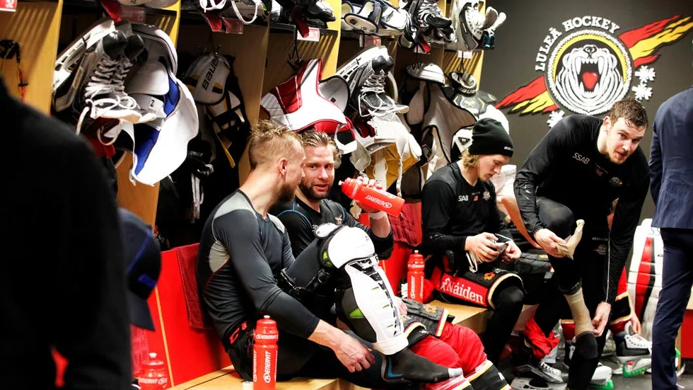 En fest – oavsett. Johan Harju kunde inte välja mellan 
Frölunda och Skellefteå.