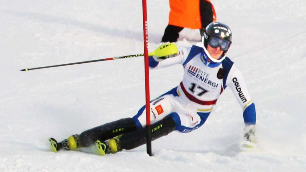 Superavslutning. Gustav Lundbäck var snabbast 
i andra åket i EC-finalen 
i slalom och blev sjua 
– hans bästa resultat i cupen.