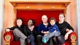 Barndomsvännerna Björn Brismo och Linus Brännström köpte en kyrka tillsammans med sina familjer.