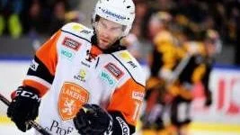 Per Hållberg kommer bli en av allsvenskans mest meriterade spelare. Den 34-årige backen har vunnit SM-guld, VM-guld och VM-silver. Kommande säsong ska han spela med nykomlingen Asplöven. "Det blir en stor utmaning", säger Hållberg, som förra sösongen spelade med Växjö i elitserien.