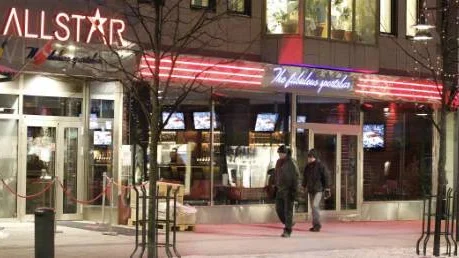 Efter det stora slagsmålet på Allstar i oktober har fyra personer som deltog i slagsmålet blivit portade från krogen, enligt Henrik Gröntvedt, nöjesansvarig.                                                                                                                                                          FOTO: Göran Ström
