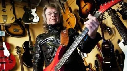 "Hade jag bara malt på med blues hade jag nog inte hållit på i dag", säger Schaffer som ger sig ut på turné med föreställningen Music Story och han besöker Kiruna och Gällivare 22 respektiv 23 mars. Foto: Scanpix