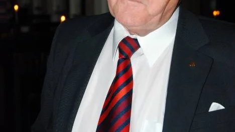 Lindström.