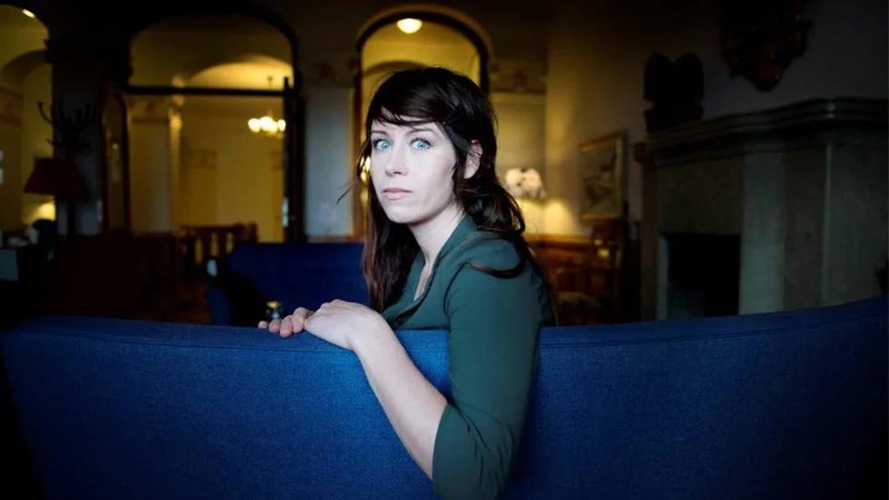 Anna Odell slog igenom med en orkan med sitt elevarbete på Konstfack, "Okänd kvinna". Nu är hon tillbaka med en biofilm.