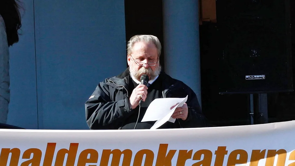 Vid ett torgmöte i Linköping i mars i år presenterade sig Björn cederström från Motala (mitten) som Nationaldemokraternas representant i Östergötland.