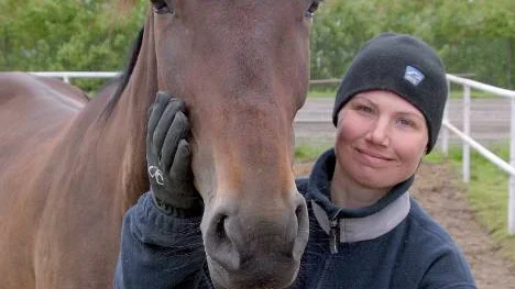 Nya Bodenträanren Anna Lindmark och hennes V75-häst Lira Launcher.