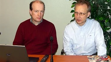 Arne Nissen från Luleå Tekniska universitet och Lars Andersson från Umeå universitet, informerade om den nya ingenjörsutbildningen på distans. Fotograf: Marie Ridderström