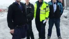 När Robert Eriksson råkade ut för en elolycka på LKAB kunde                                            inte helikoptern lyfta.  Robert Stjernström, Lars-Åke Mukka och Göran Markström ser det som ett av flera exemepl på att transporter inte är ett alternativ till akutkirurgi.FOTO: Åsa Junkka
