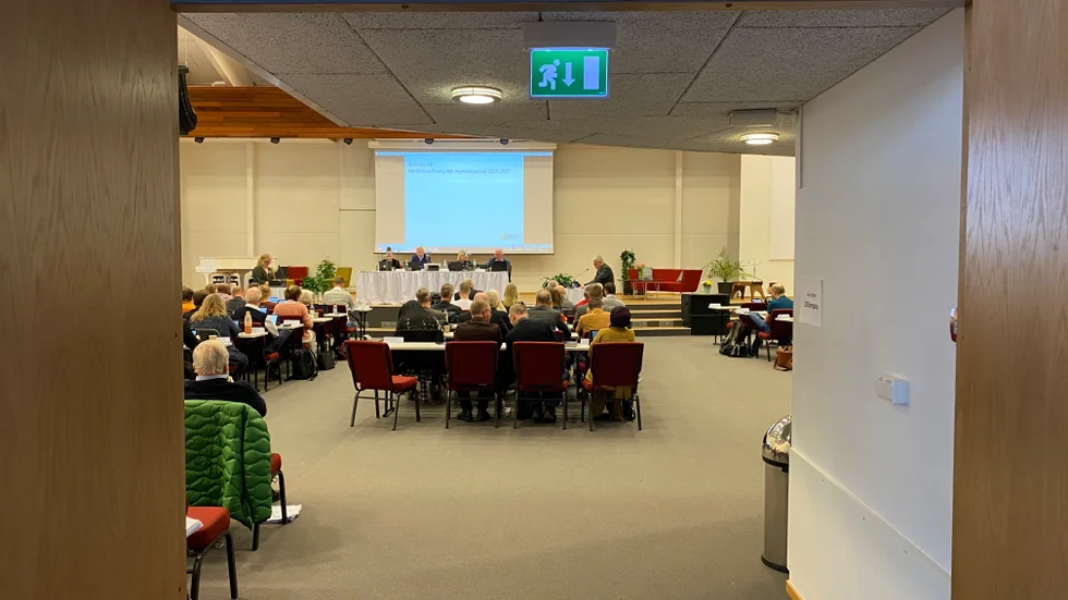 "Vi moderater står för ett ledarskap som bygger på tillit och respekt. Att hålla fast vid ett dåligt fungerande samarbete är ingen bra lösning för Enköping", skriver kommunens ledning för Moderaterna. 