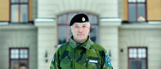 I 19-chefen vill inte spekulera om de dödade officerarna