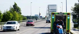 Cyklist ramlade - hämtades av ambulans