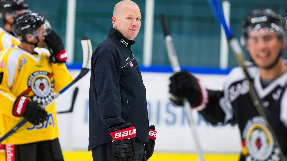 Lottat. Det blir finskt och tyskt för Luleå Hockey och tränaren Stefan "Skuggan" Nilsson.