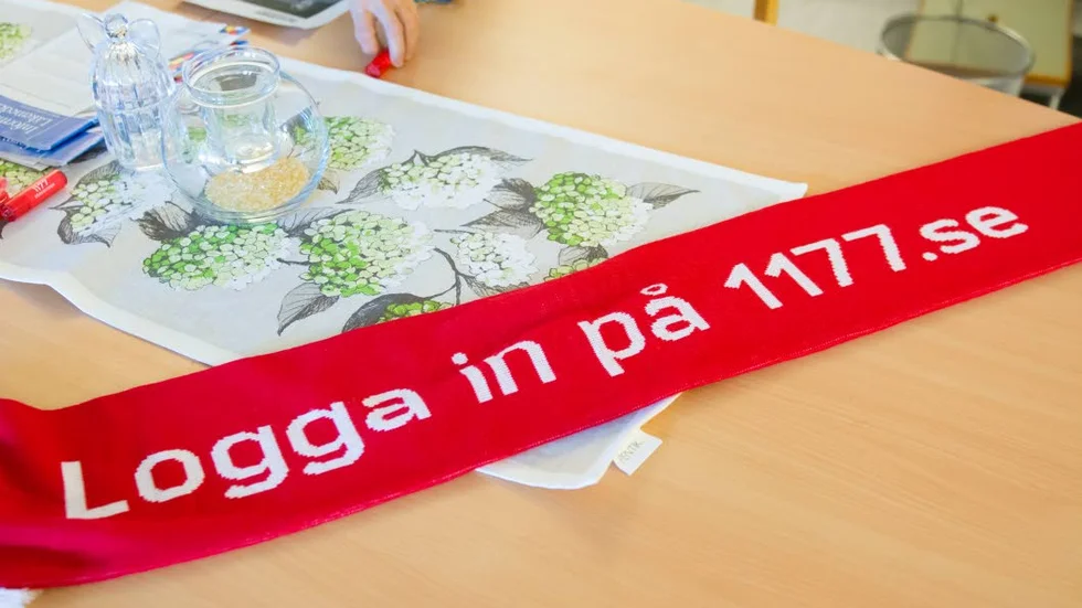 Endast råd i telefon. Vill man exemempelvis få recept förnyade ska man inte ringa 1177utan fixa det via dem på nätet på 1177.se