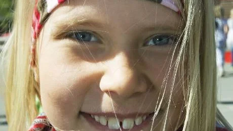 Elsa Christoffersson, en populär tjej på Benzeliusskolan.