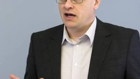 "Nu krävs kraftfulla åtgärder för att stärka de som står längst bort från arbetsmarknaden", säger Roger Mörtvik, TCO:s samhällspolitiske chef.