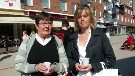 Kerstin Öström och Anna-Lena Öström tycker att den nya sjukförsäkringsreformen är dålig.