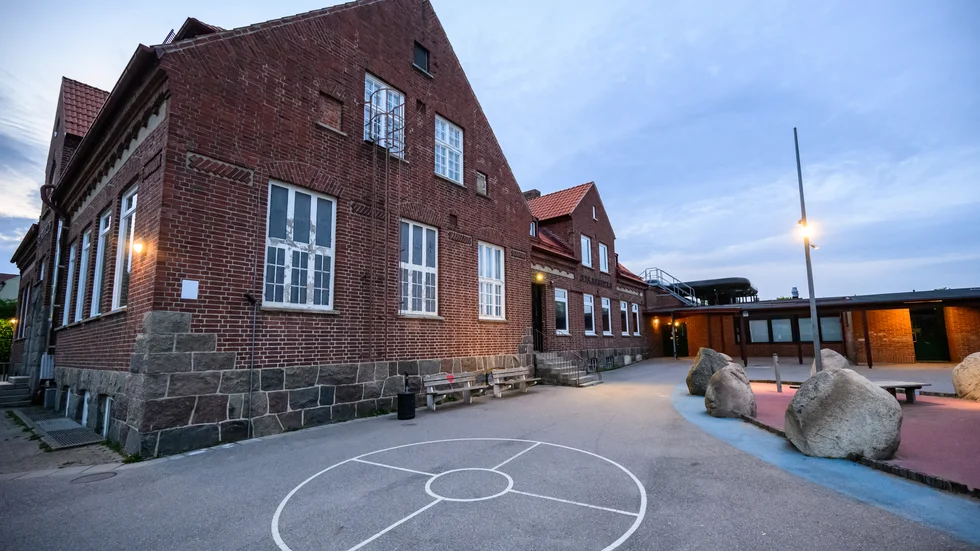 Vuxna behöver göra allt de kan för att förhindra att ungdomar riskerar att skada sig, skriver insändarskribenten.