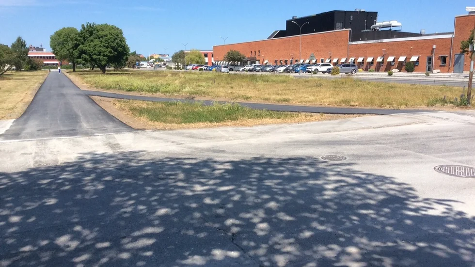 Nyrenoverande cykelbanor.