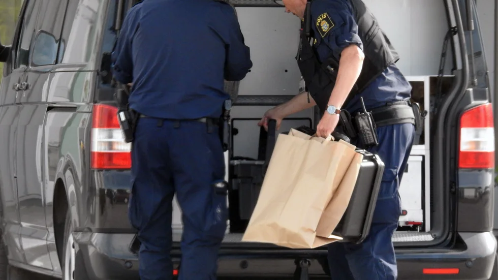 Brottsplatsen spärrades av för kriminalteknisk undersökning.