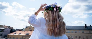 Hjälp naturen med invasiva blommor i kransen