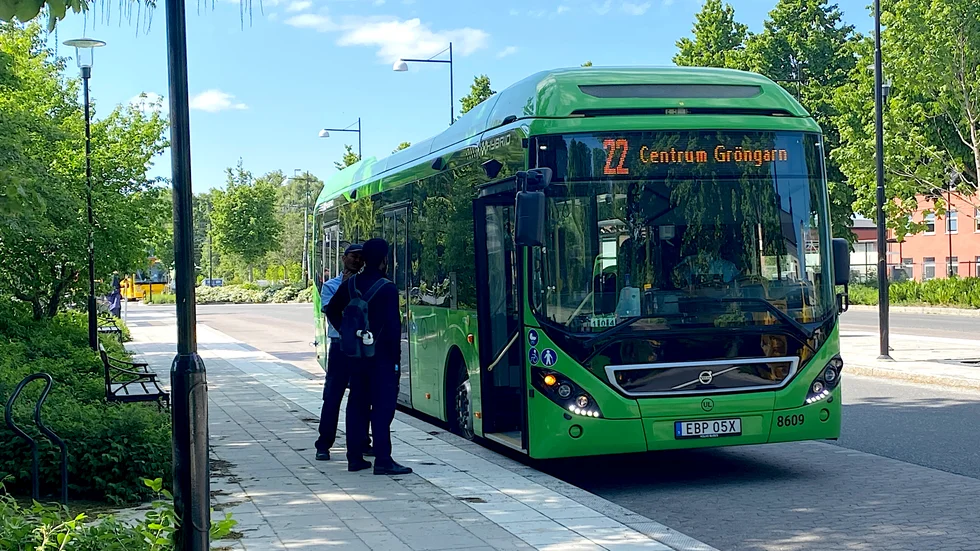 Två linjer för stadsbussarna kommer att få entimmestrafik i sommar, linje 22 (på bilden) och linje 23.