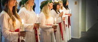 Här skrider Norrbottens Lucia fram