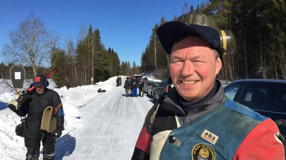 GLAD TVÅA. Jan-Olof Lampinen, S 3, sköt 35 träffar och nådde en fin andraplats i tuffa klass F55.