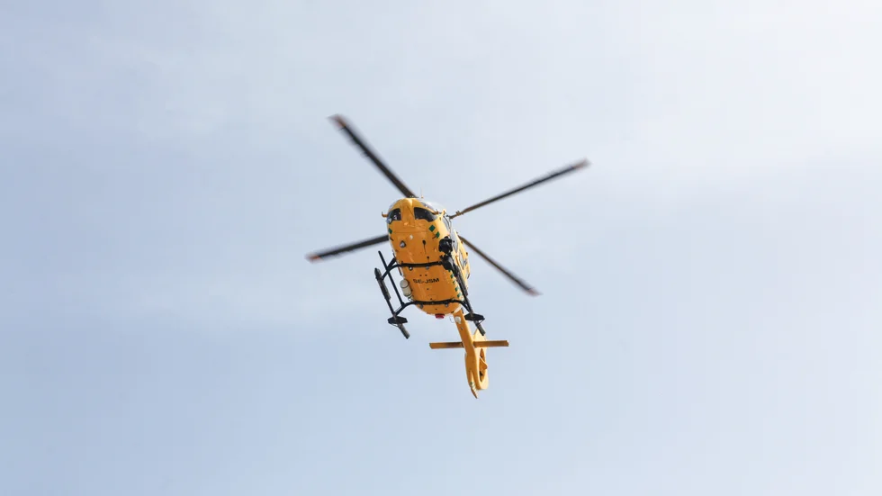 Den skadade hämtades med ambulanshelikopter (bilden har inget samband med texten). 