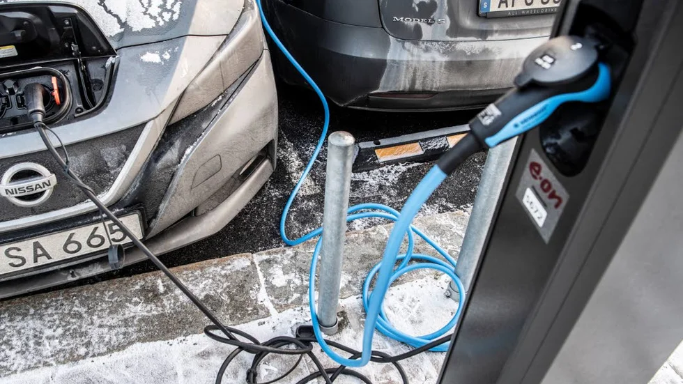 Normalladdare till elbilen är att föredra framför snabbladdare.