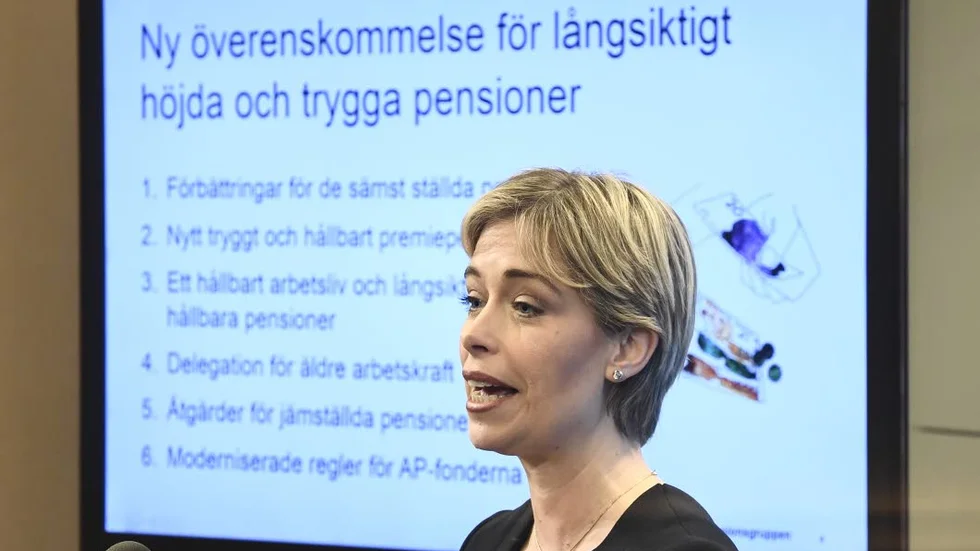 Sluta trixa med pensionerna och inför istället en medborgarpension som ger alla pensionärer ett drägligt liv, menar Lennart Rönnkvist.