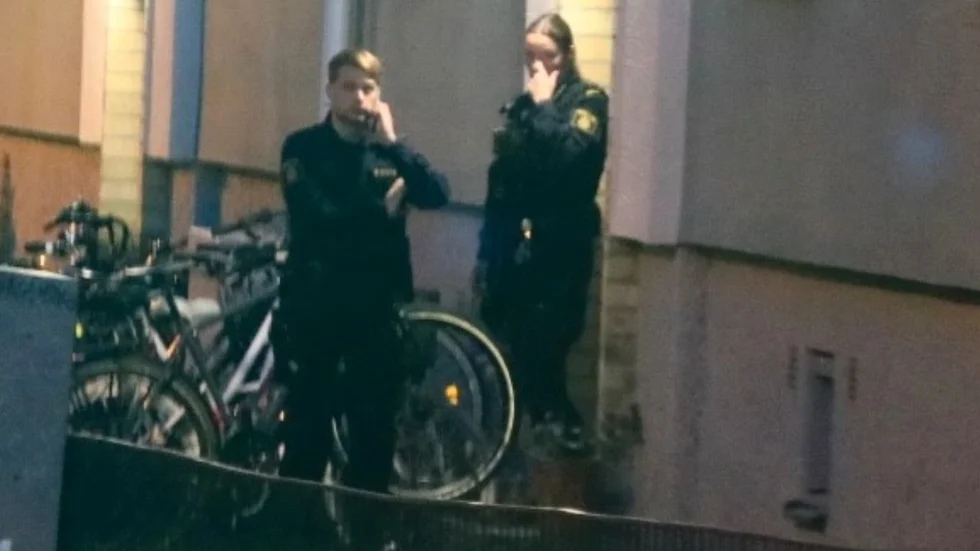 En man försökte stjäla en bil när pappa och dotter övningskörde.