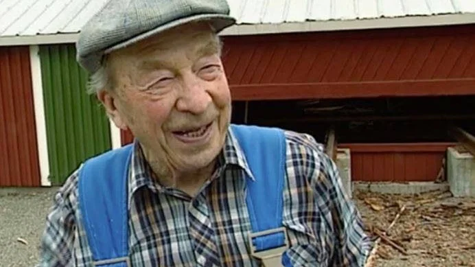 Petrus Karlsson. Filmen där Karlsson pratar bondska kan du se längre ner i artikeln.