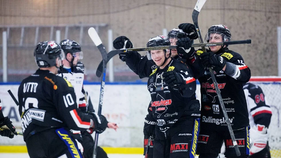 Asplövens nye sportchef Henri Snäll har presenterat tre nya spelare.