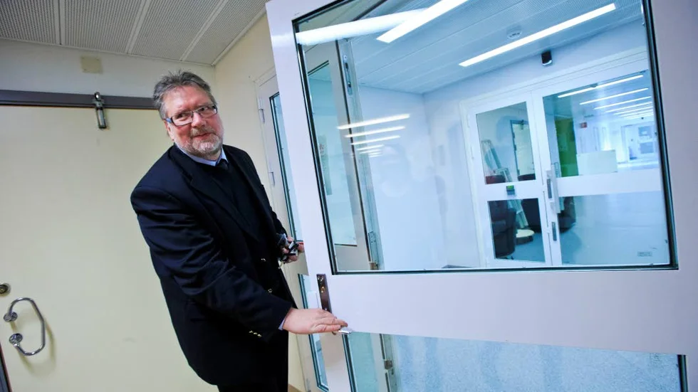 Stängs. En avdelning med nio vårdplatser stängs vid psykiatrin i Öjebyn, redan före sommaren. Per-Axel Karlsson, chefsöverläkare, befarar att stängningen blir långvarig.