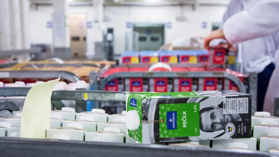 Ersättningen per liter levererad mjölk höjs men behöver bli högre, konstaterar Norrmejerier.