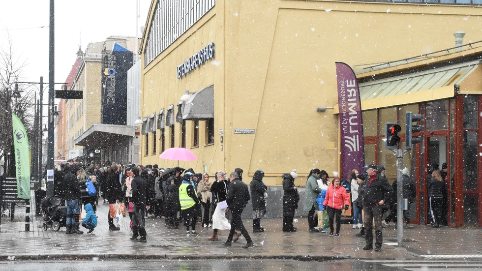Vårens stora klädbytardag i Luleå bjöd på både snörusk och nygamla fynd.