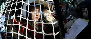 13-åriga Emmy läser kartan