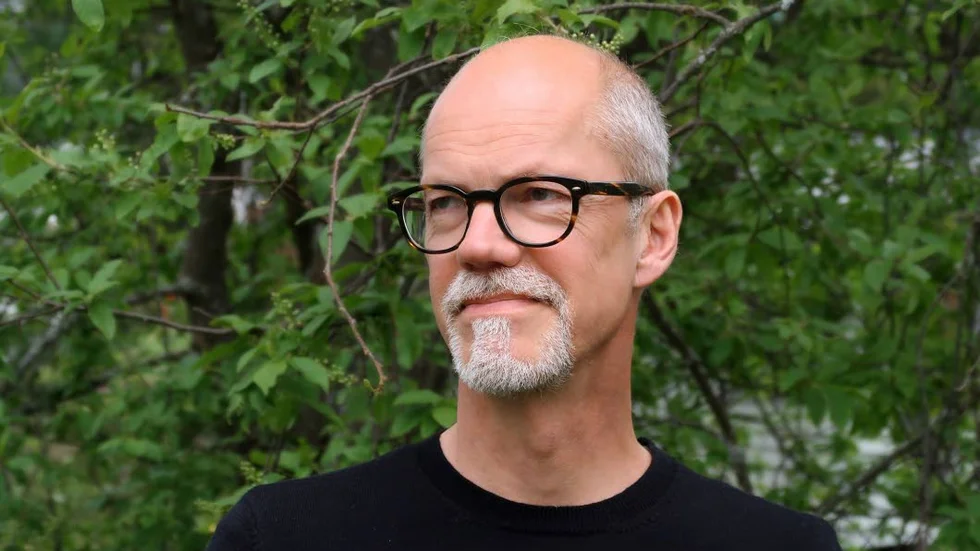 Ricky Sandberg, konstkonsulent på Region Norrbotten, har under flera år drivit frågan om behovet av en internationell yrkesutbildning för kulturproducenter.  Nu blir det verklighet.