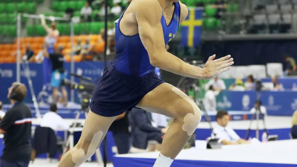 Lulegymnasternas talang Marcus Stenberg tävlade i torsdags på JVM i Artistisk Gymnastik i Györ, Ungern.