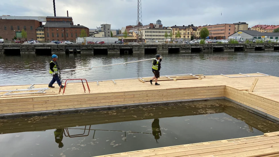 En av de nya bassängerna som snart öppnar för allmänheten i Norrköping.