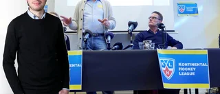 Hela presskonferensen en parodi