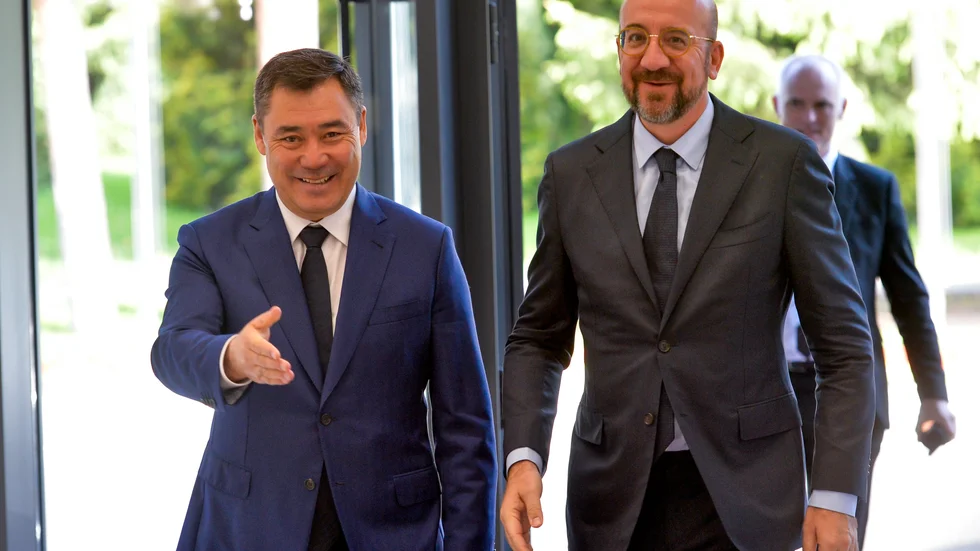 Kirgizistans president Sadyr Japarov fick nyligen besök av EU:s rådsordförande Charles Michel.