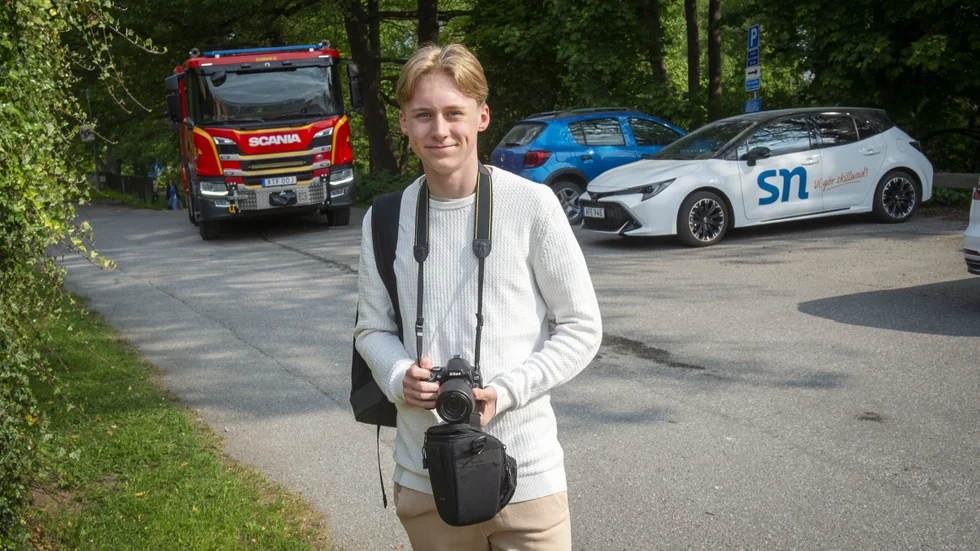 Blåljusfotografen Vide Starborg, 15, berättar att han försöker åka på så många larm som möjligt. "Men jag går fortfarande i skolan, då kan jag inte åka på utryckningar. Om det inte är lång rast, då springer jag."