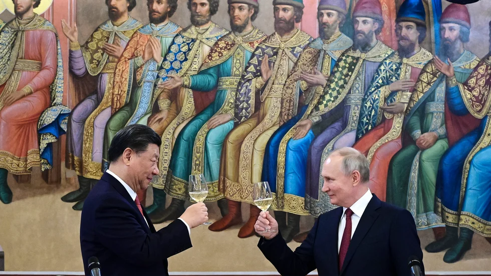 Kinas president Xi Jinping och Rysslands president Vladimir Putin. Arkivbild.