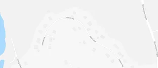 60-åring ny ägare till 70-talshus i Skokloster - prislappen: 2 400 000 kronor