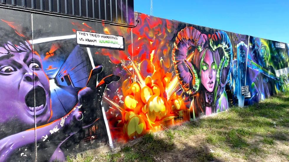 Enligt konstnären "Pencil" behövs det mer streetart i våra städer. "Det finns så mycket grå allmänyta, jag uppskattar ett konstverk mer än grå betong", säger han.