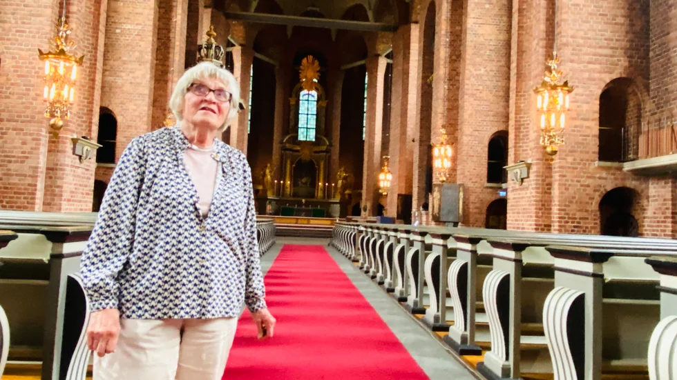 "Det är en pampig byggnad, med mycket vackert att titta närmare på." Före detta museichef Eva Alström gillar Klosters kyrka och hoppas att Eskilstunabor som intehunnit besöka kyrkan och utställningen under sommaren passar på att göra det.